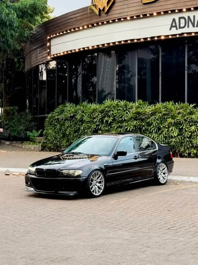 BMW E46 325i 2003
