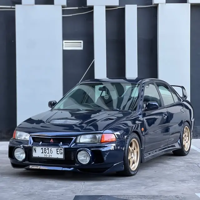 Mitsubishi Lancer GLXi 1997