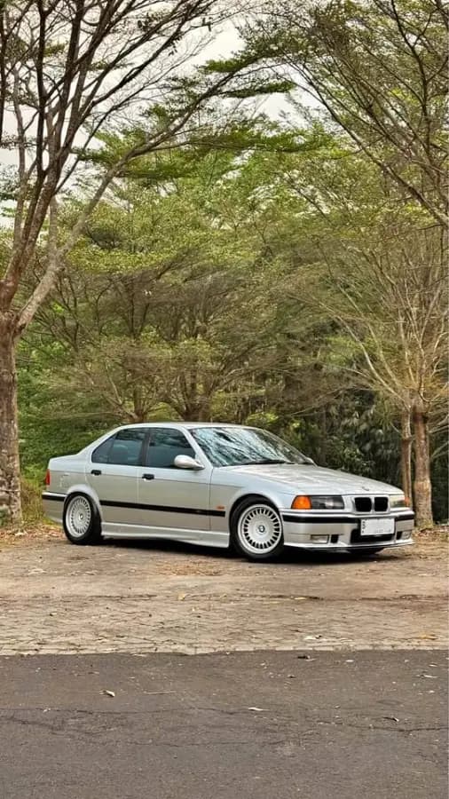 BMW E36 323i 1997