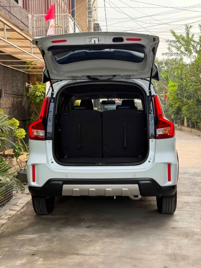 Suzuki XL7 Alpha Hybrid 2024