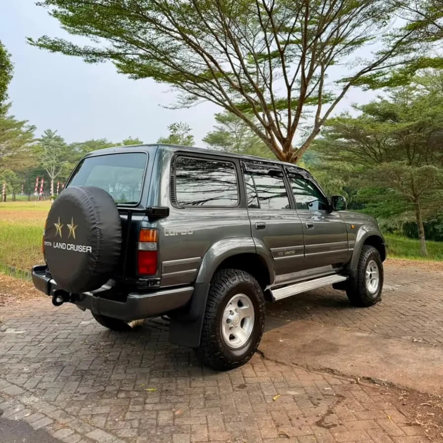 Toyota Land Cruiser VX 81 1992
