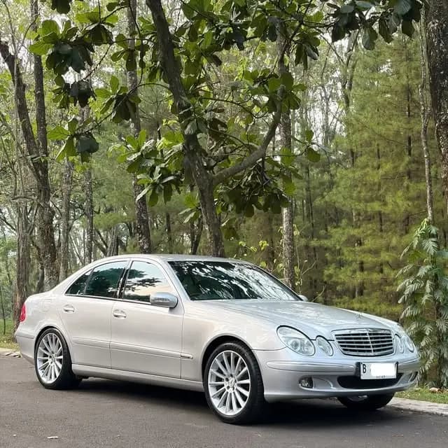 Mercedes-Benz E 240 Elegance 2005