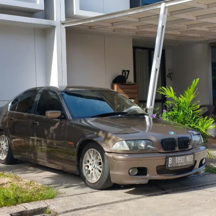 BMW E46 325i 2001