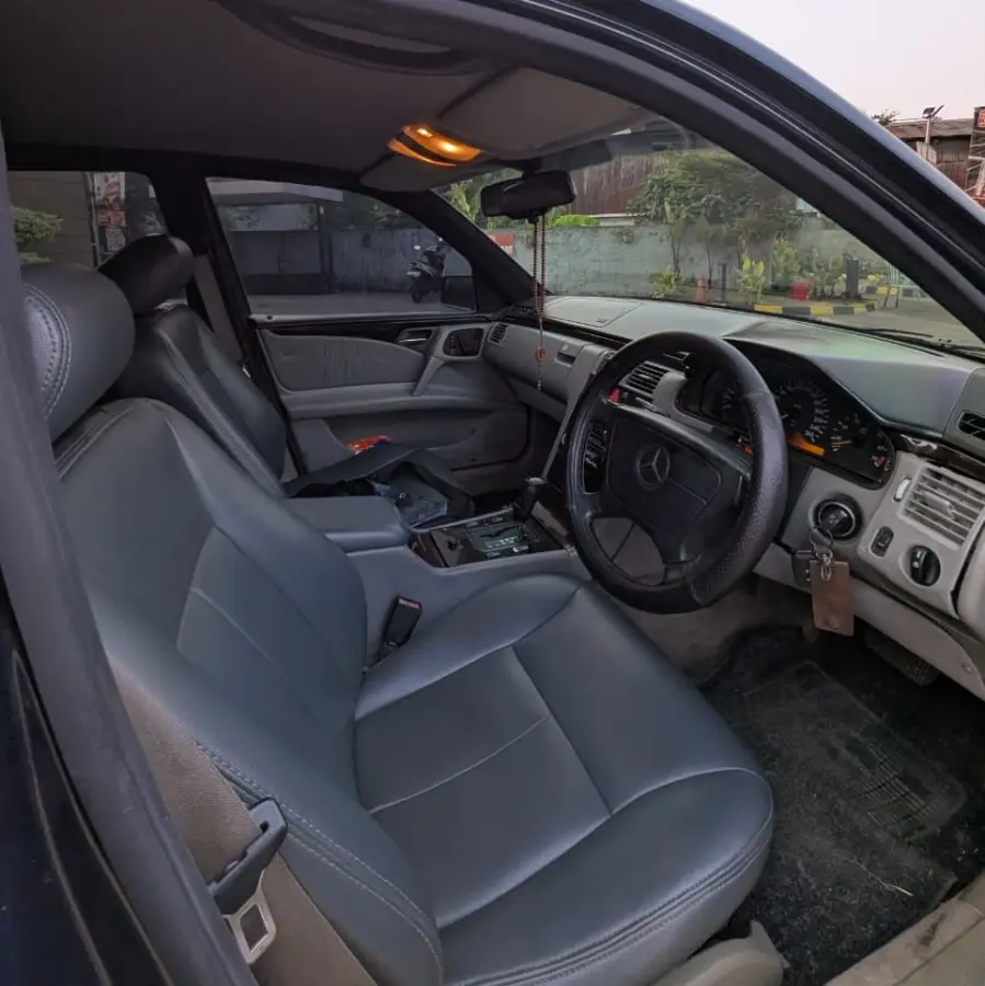 Mercedes-Benz E 320 Elegance 1997