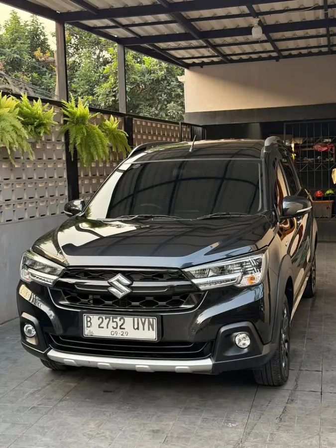 Suzuki XL7 Alpha Hybrid 2024