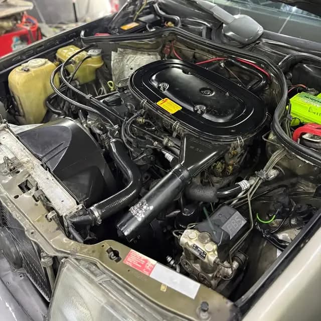 Mercedes-Benz W124 230E 1990