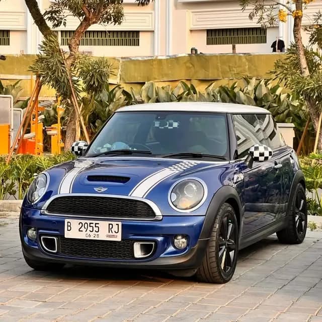 Mini Cooper S 3-Door 2013