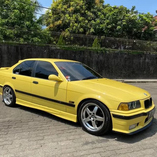 BMW E36 323i 1996
