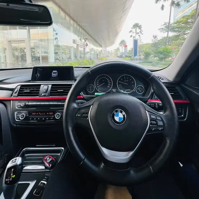 BMW F30 320i 2014
