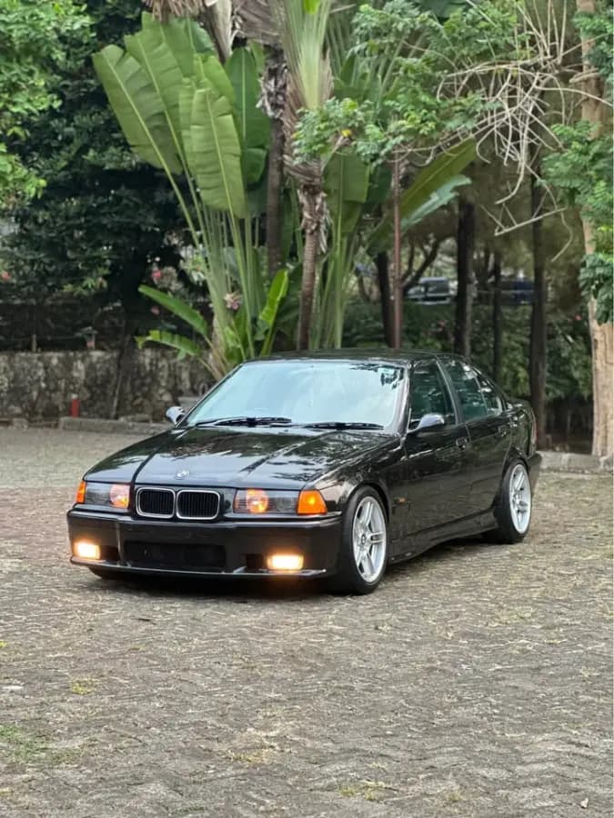BMW E36 323i 1996