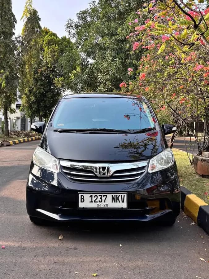 Honda Freed 1.5 E PSD 2013