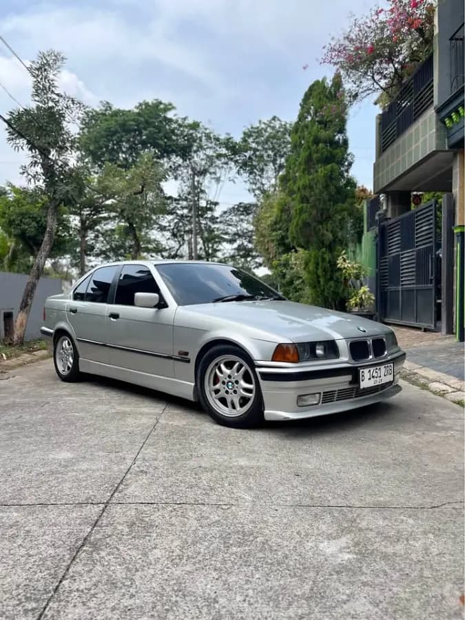 BMW E36 323i 1996