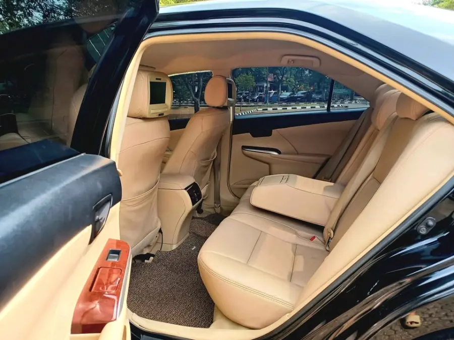 Toyota Camry 2.5 G 2013