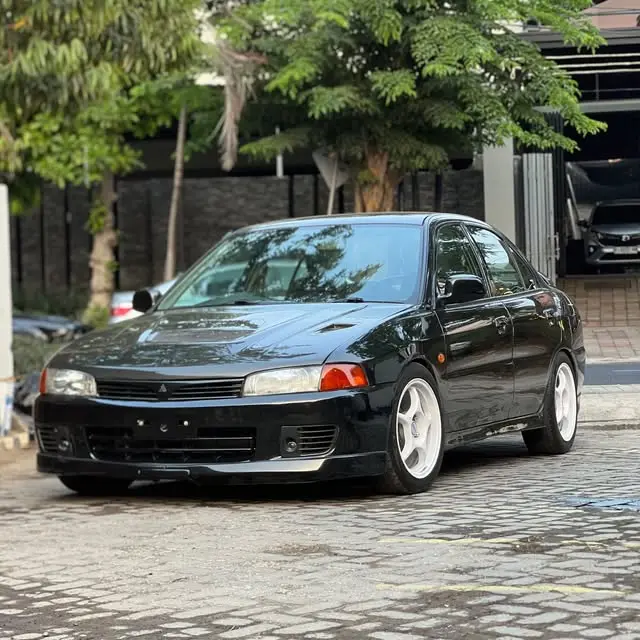 Mitsubishi Lancer SEi 1999