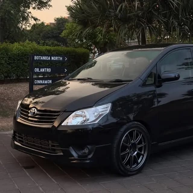 Toyota Kijang Innova 2.4 G Diesel 2011