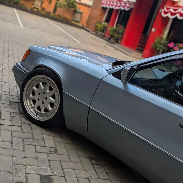 Mercedes-Benz W124 230E 1987