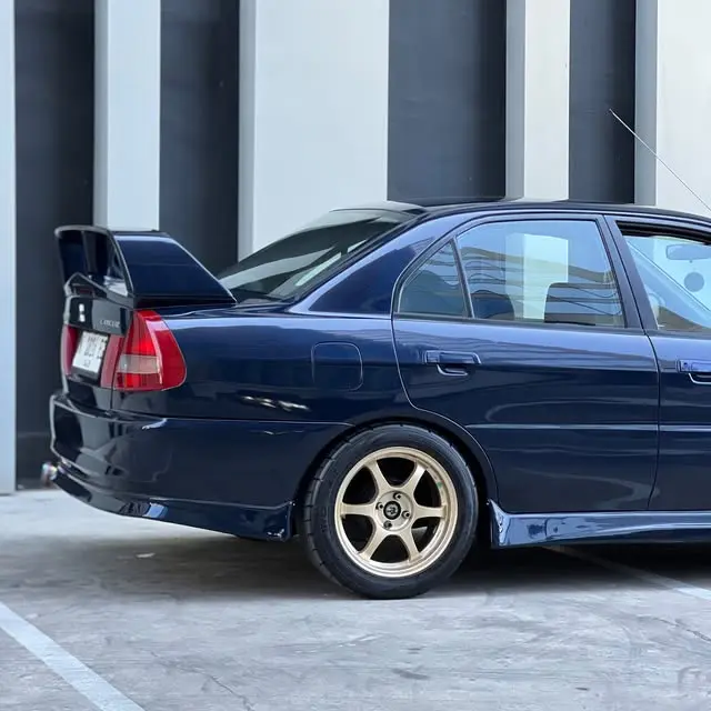 Mitsubishi Lancer GLXi 1997