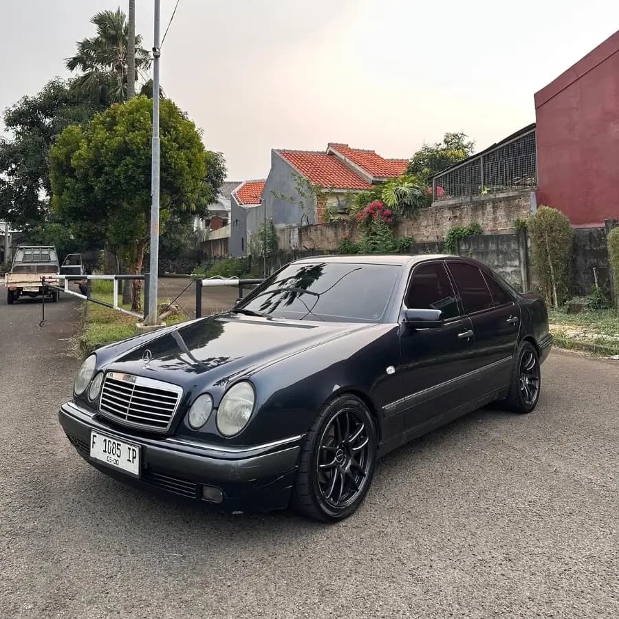 Mercedes-Benz E 320 Elegance 1996