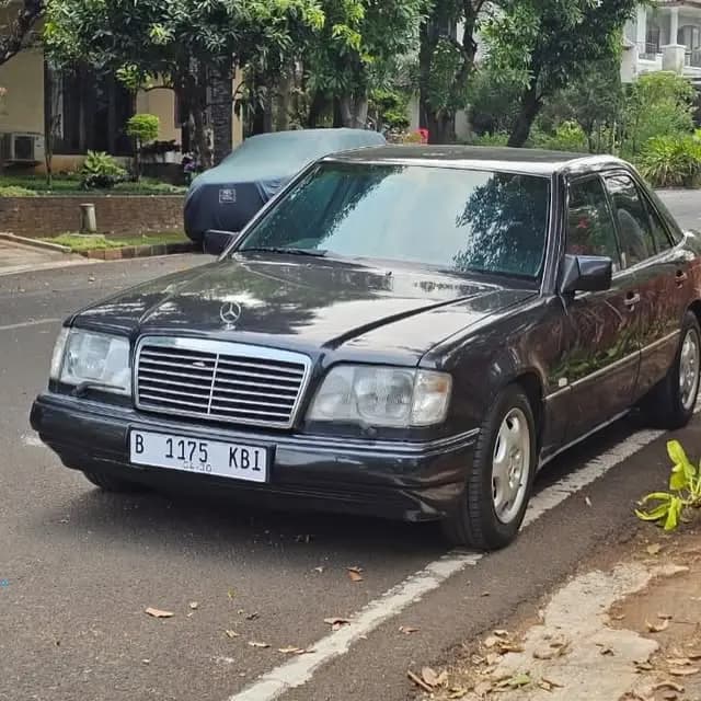 Mercedes-Benz E 220 1995