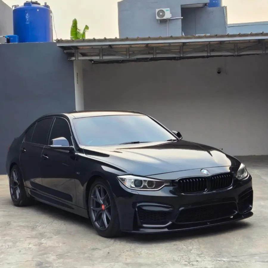 BMW F30 320i 2012