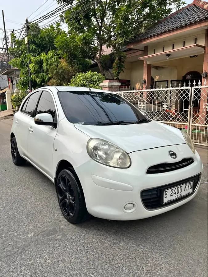 Nissan March 1.2 2010