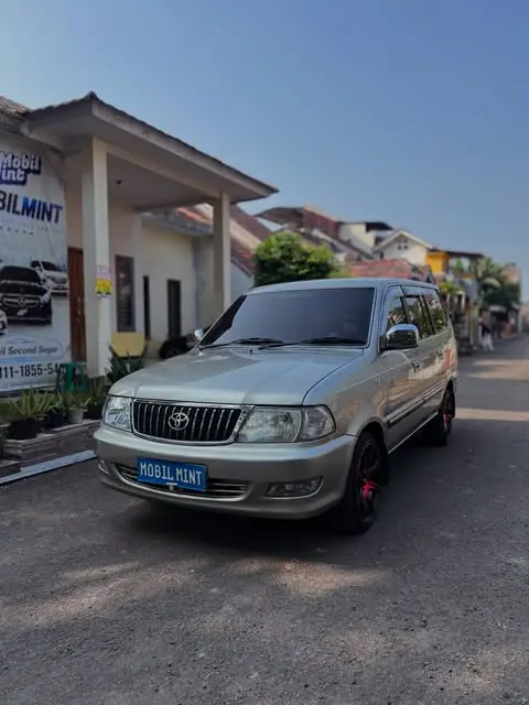 Toyota Kijang 2.0 Kapsul LGX 2004