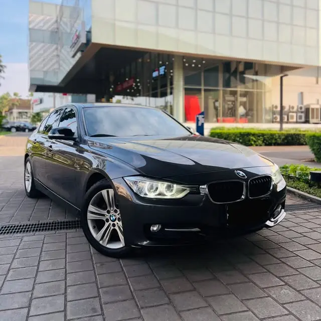 BMW F30 320i 2014
