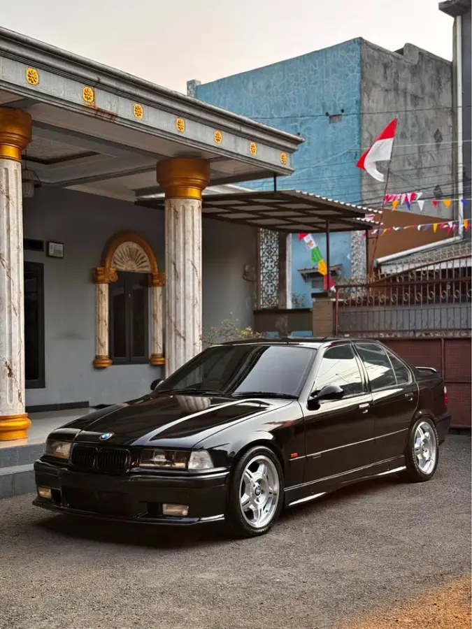 BMW E36 323i 1997