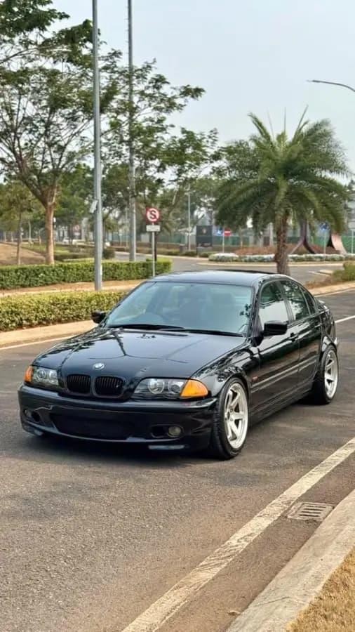 BMW E46 325i 2002