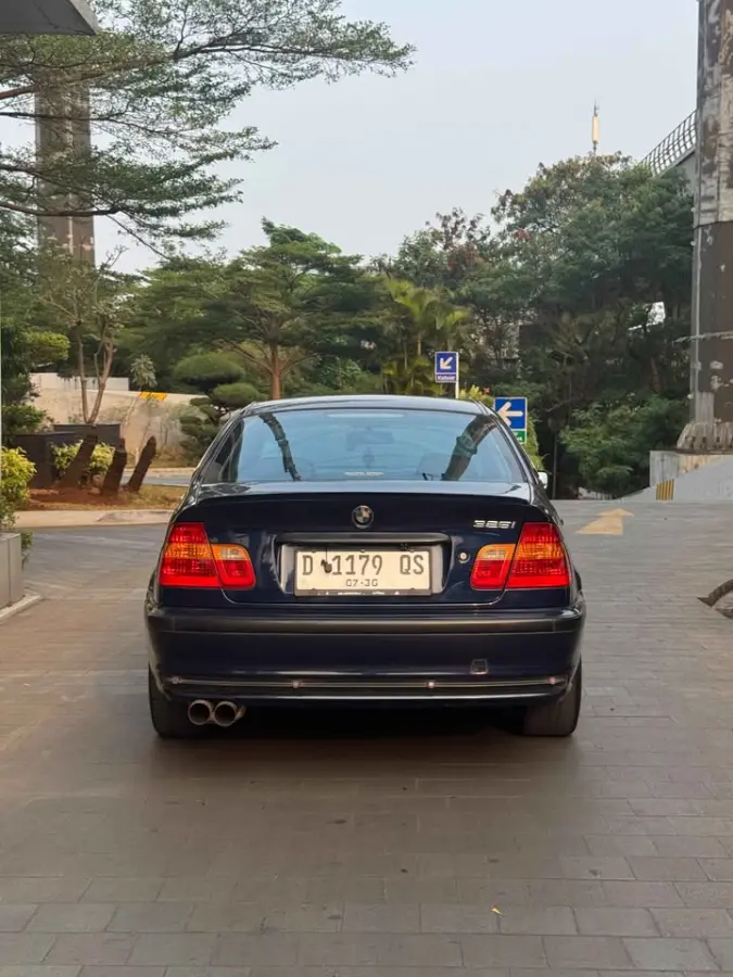 BMW E46 325i 2001