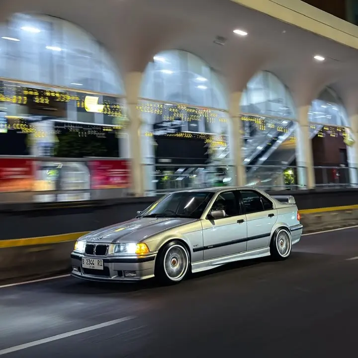 BMW E36 323i 1997
