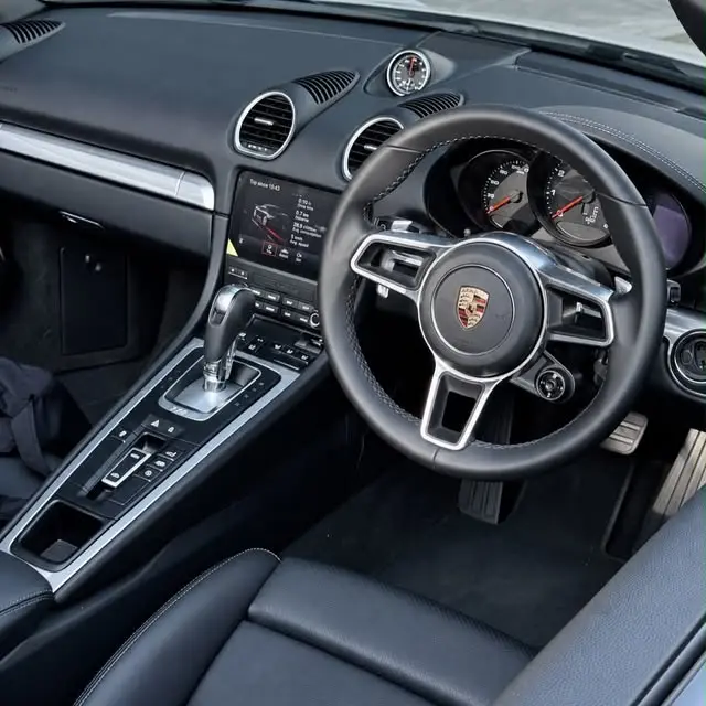 Porsche Boxster 718 2024