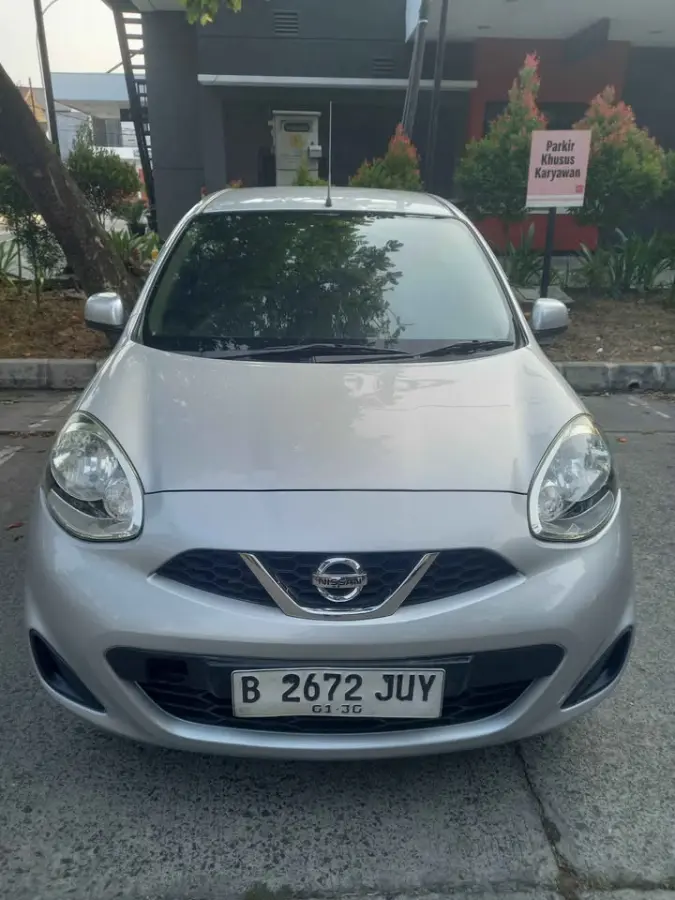 Nissan March 1.2 2015