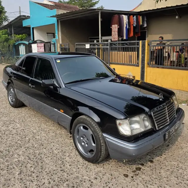 Mercedes-Benz E 320 Masterpiece 1995
