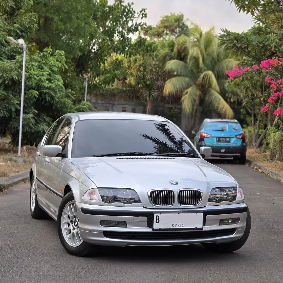 BMW E46 325i 2001