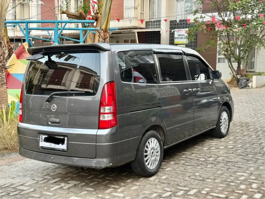 Nissan Serena CT 2011