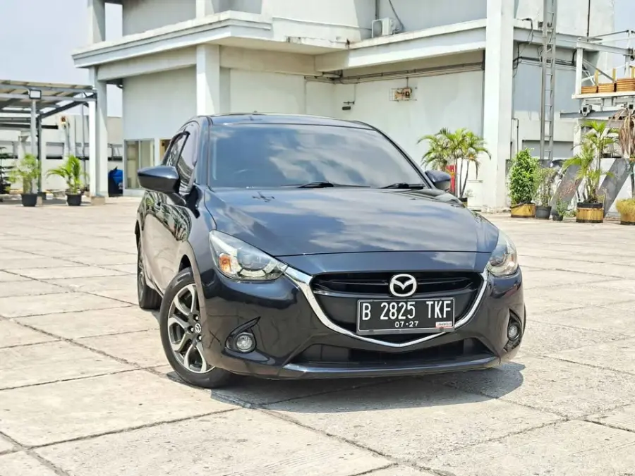Mazda 2 R 2016