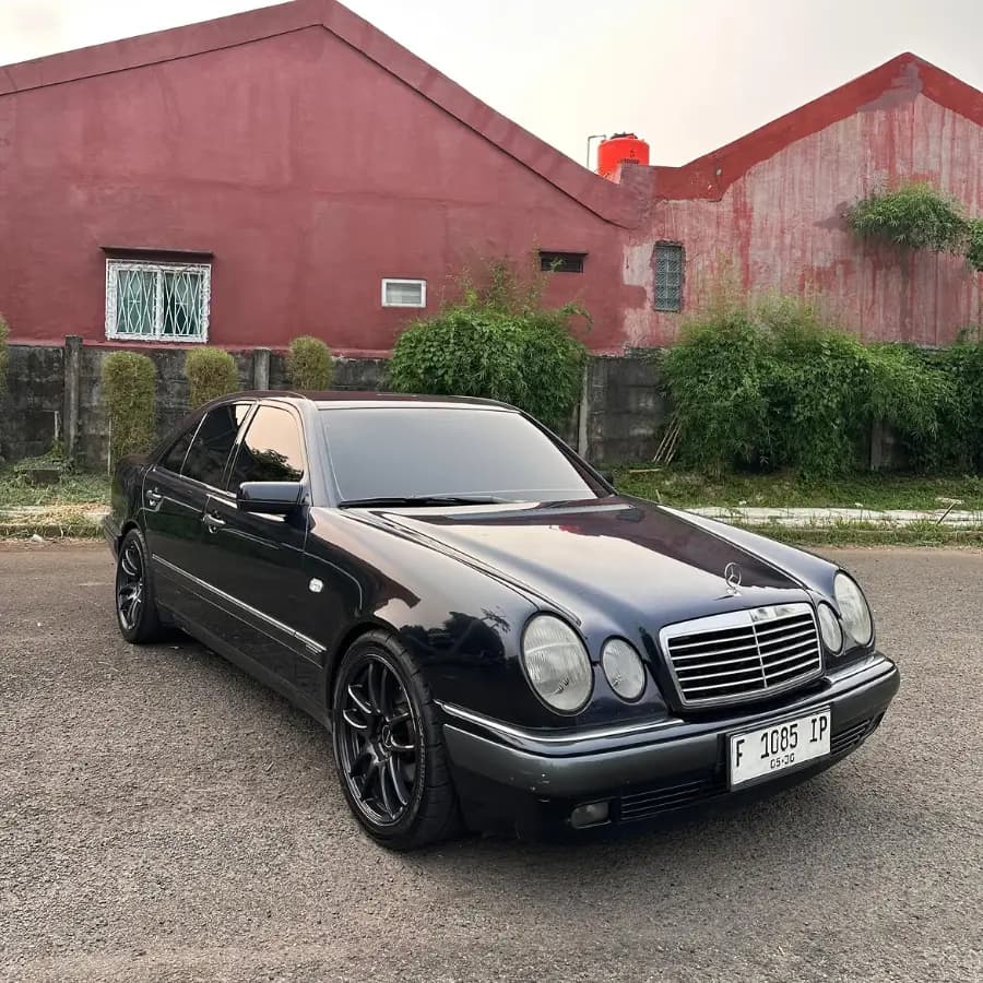 Mercedes-Benz E 320 Elegance 1996
