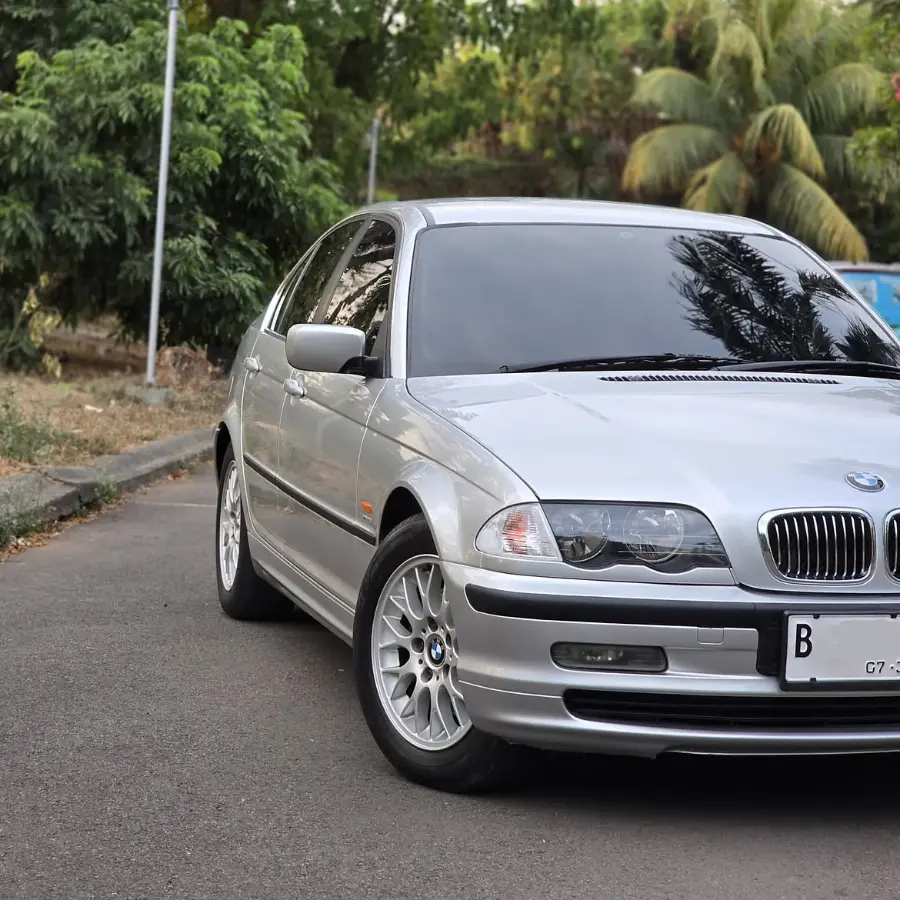 BMW E46 325i 2001