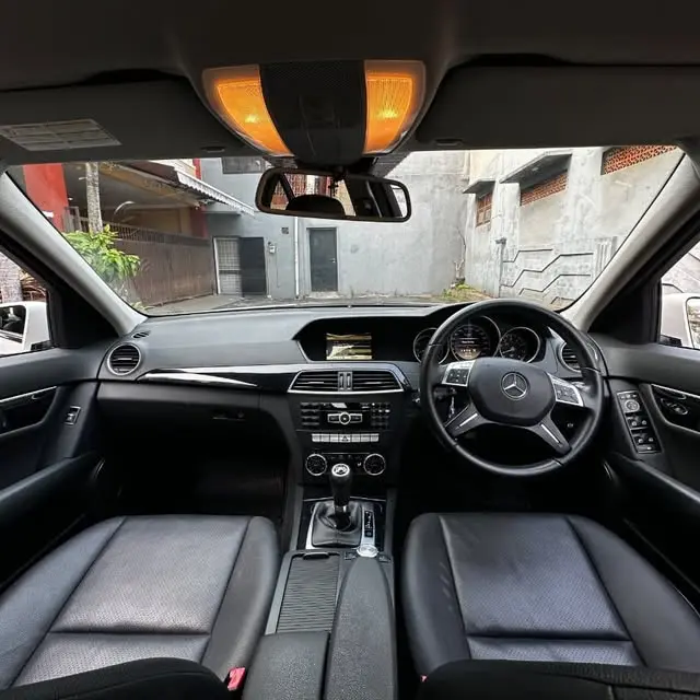 Mercedes-Benz C 200 2012