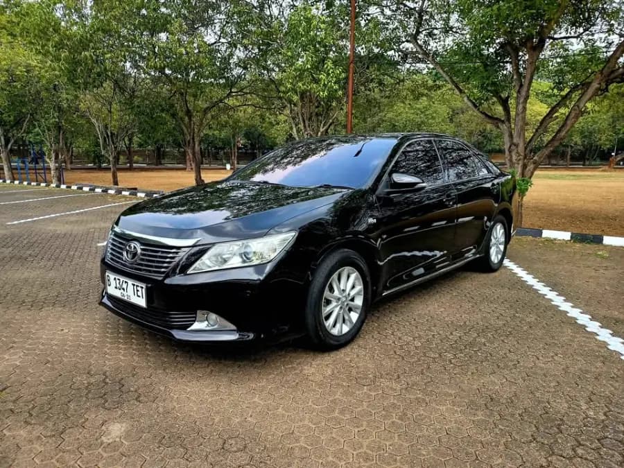 Toyota Camry 2.5 G 2013