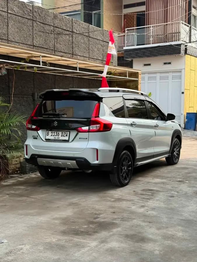 Suzuki XL7 Alpha Hybrid 2024