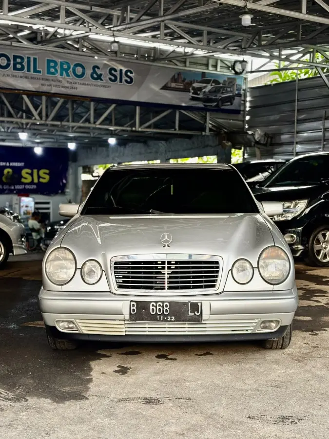 Mercedes-Benz E 230 1997