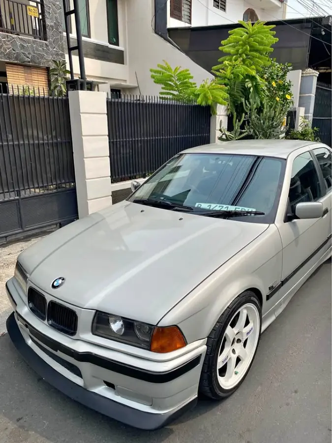 BMW E36 320i 1995