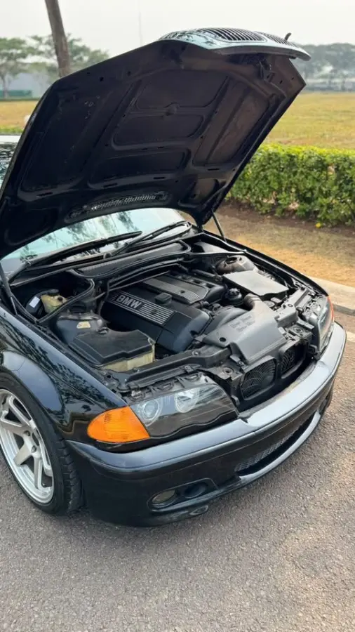 BMW E46 325i 2002