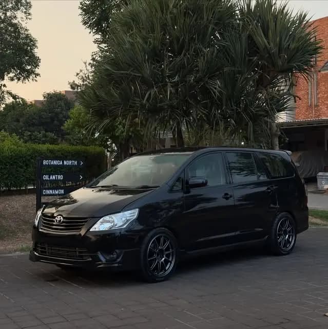 Toyota Kijang Innova 2.4 G Diesel 2011