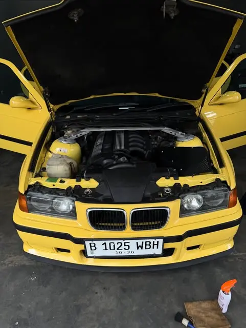 BMW E36 323i 1997