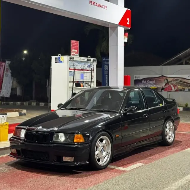 BMW E36 323i 1997
