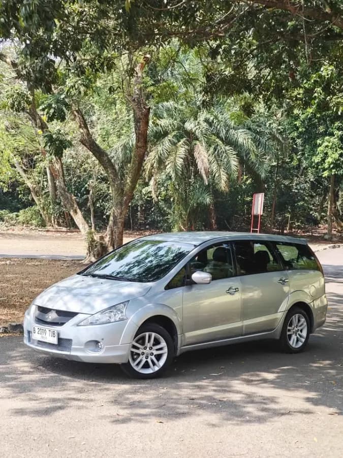 Mitsubishi Grandis GT 2008