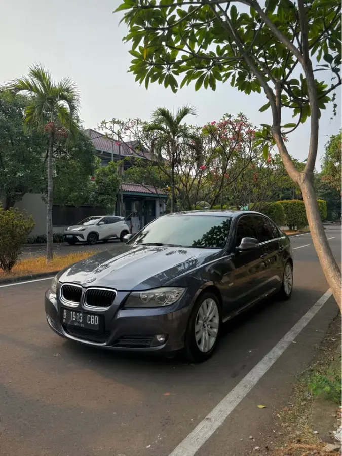 BMW E90 320i 2010